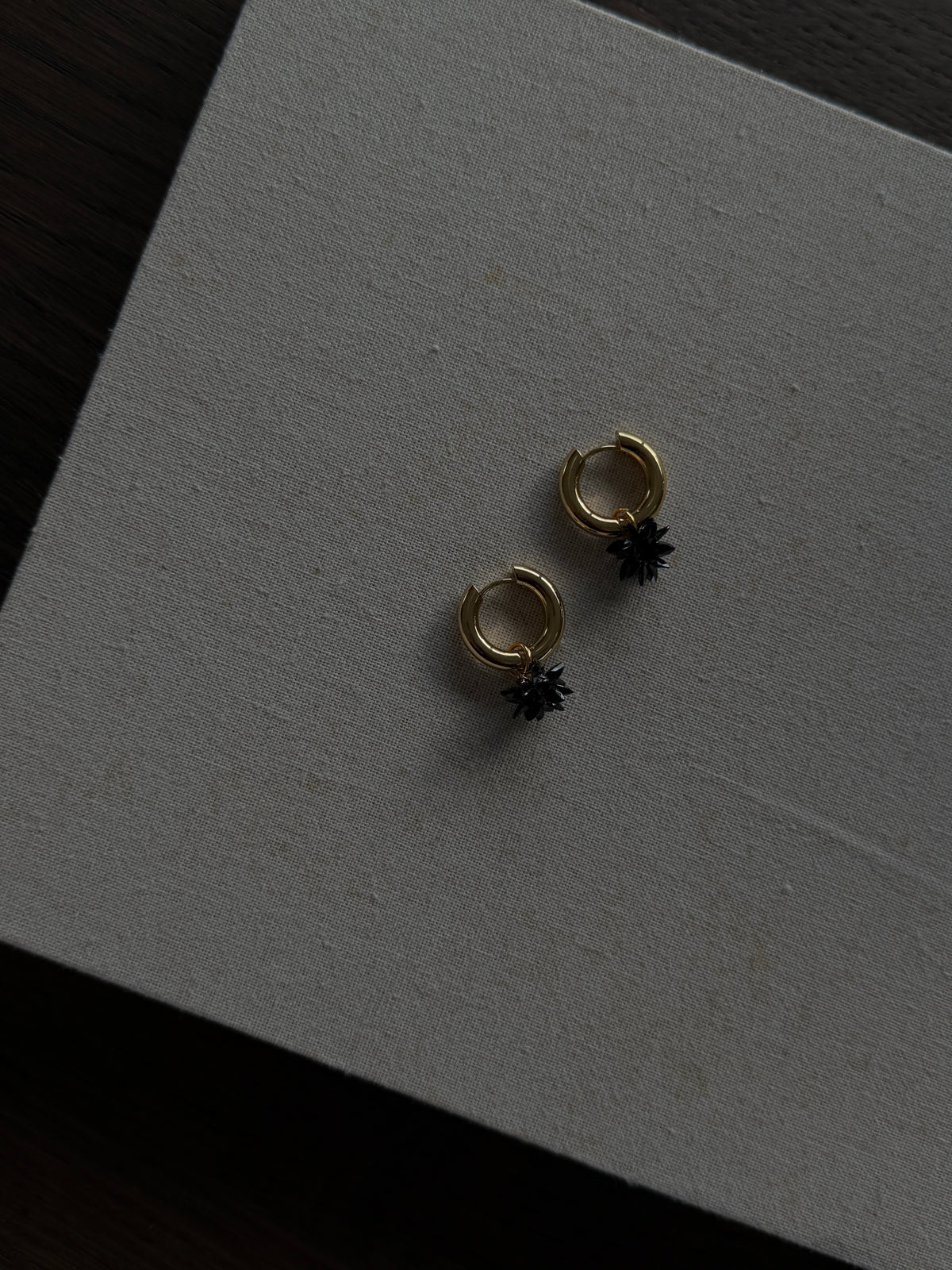 BLACK FLOWER